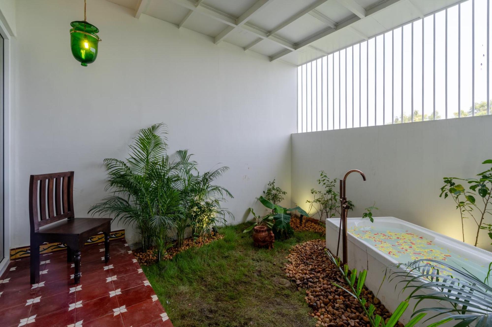 Nomads Resort - Destination Stays Puducherry Exterior foto